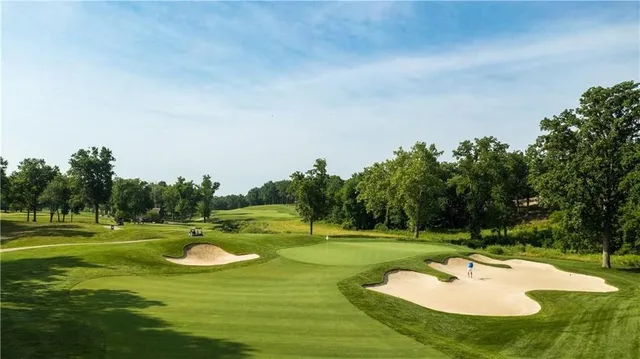 $750,000 | 17420 Galloway Drive, Stilwell, KS 66085