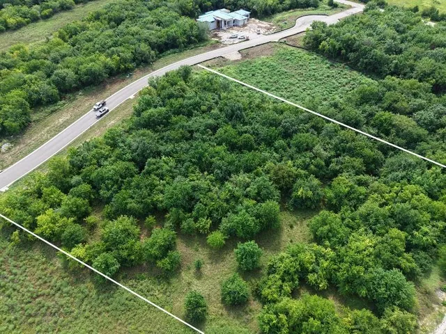 $750,000 | 17420 Galloway Drive, Stilwell, KS 66085
