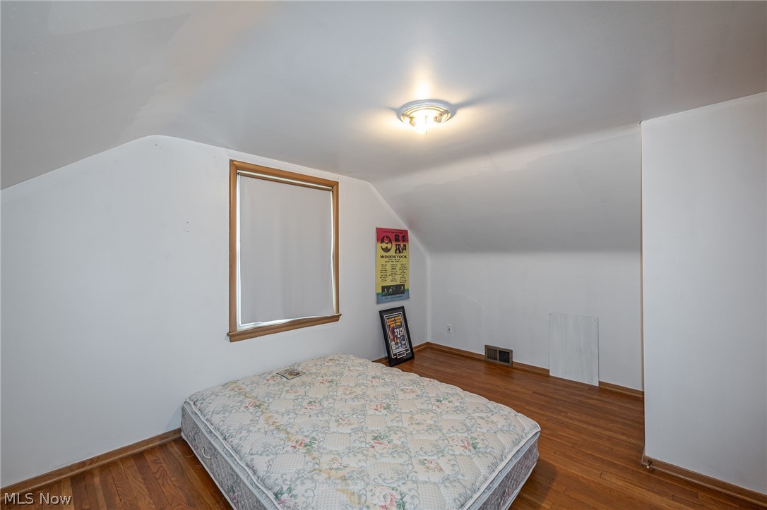 5670 Cherokee Road Cleveland, OH 44124 - Photo 23 of 37