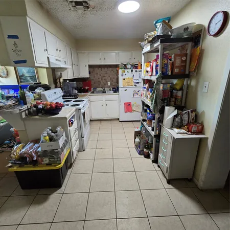 $319,900 | 208 Northwest River Road, Martindale, TX 78655