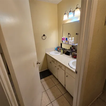 $319,900 | 208 Northwest River Road, Martindale, TX 78655