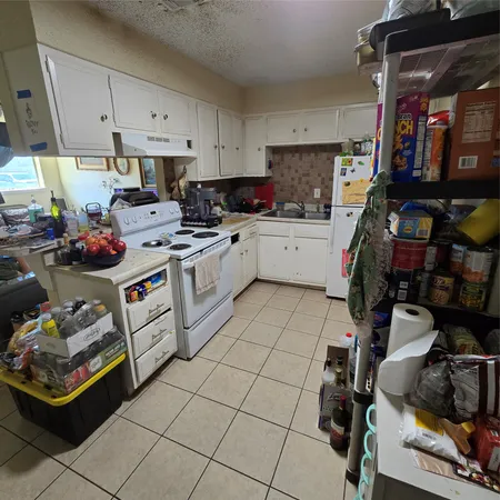 $319,900 | 208 Northwest River Road, Martindale, TX 78655