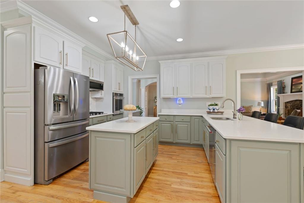 3095 Chattahoochee Trace Gainesville, GA 30506 - Photo 9 of 37