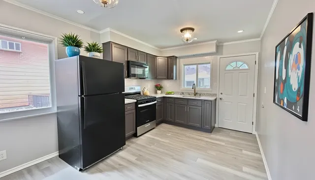 $186,000 | 3004 Longfellow Avenue, Hazel Crest, IL 60429