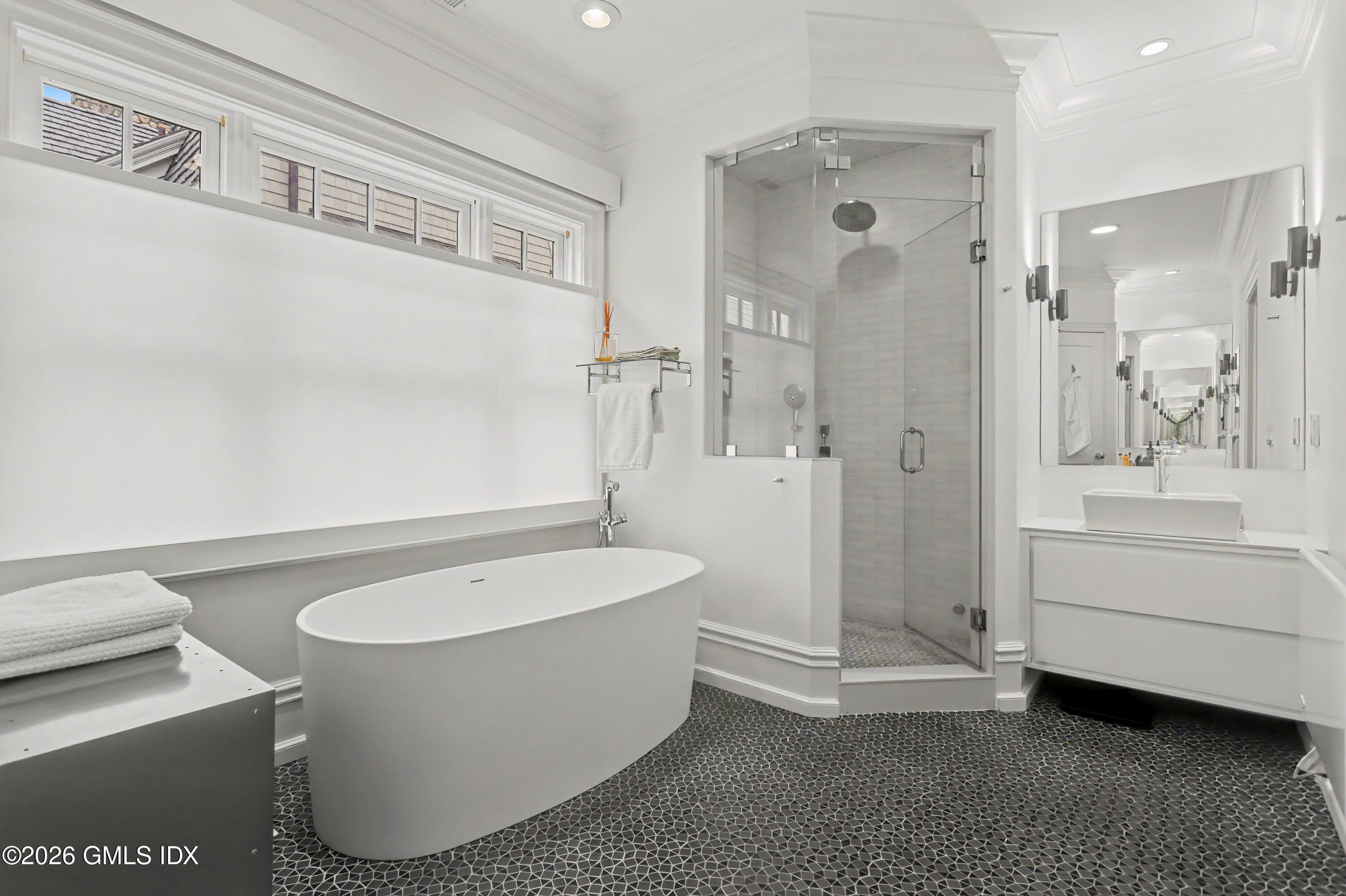 50 Sound View Drive, Unit 2 SOUTH Greenwich, CT 06830 - Photo 11 of 23 Primary Bath