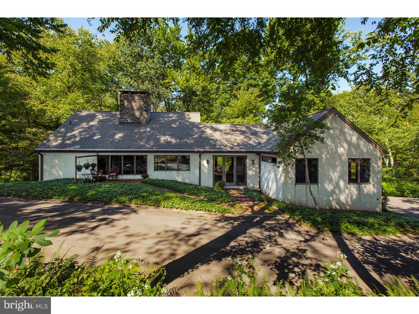 6866 Paxson Road New Hope, PA 18938 - Photo 1 of 25