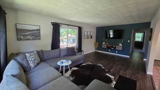 $345,000 | 1515 3rd Avenue Northeast, Owatonna, MN 55060