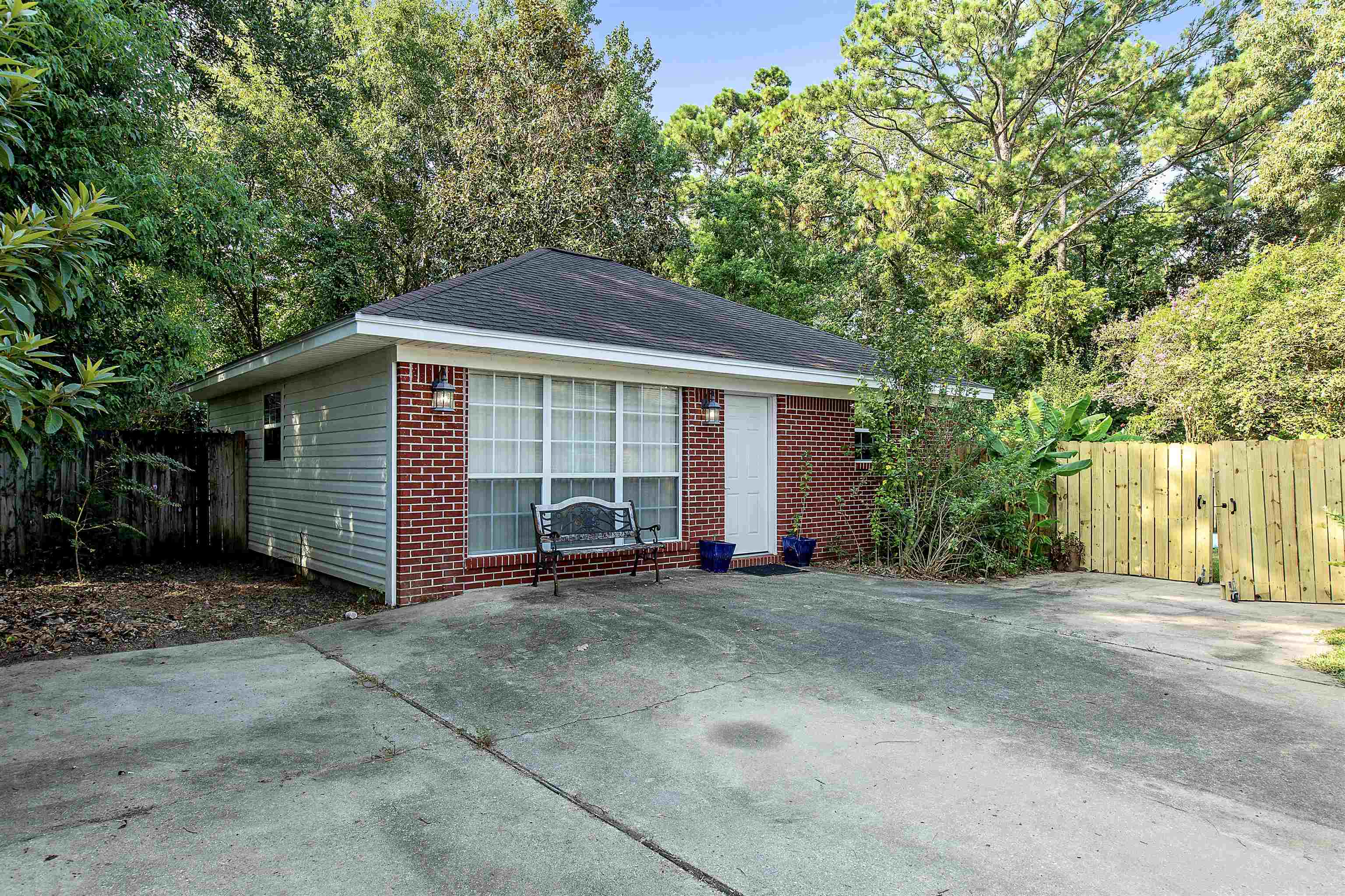 631 Southern Way Daphne, AL 36527 - Photo 34 of 50 Additional Detached Suite