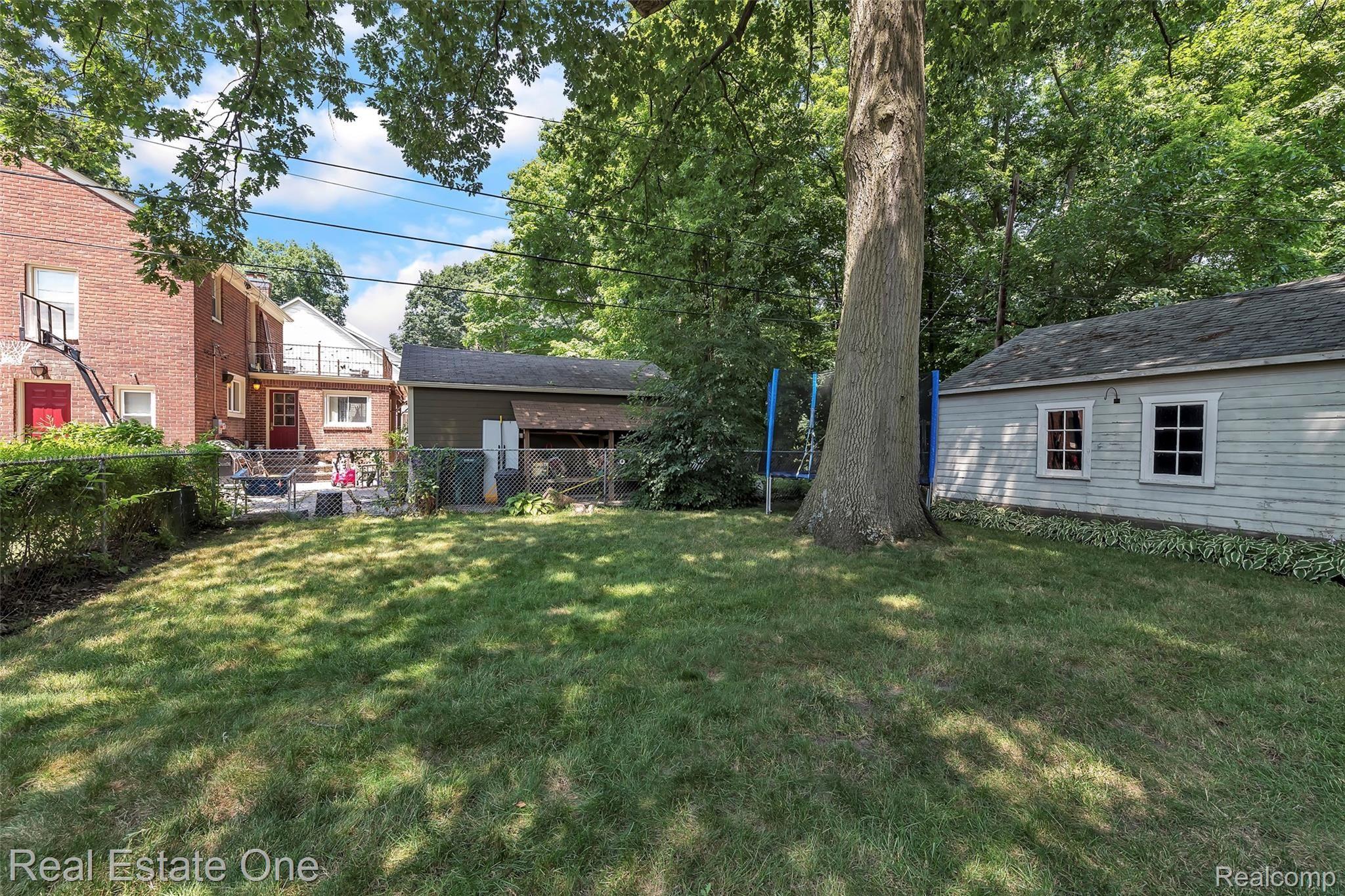1750 Dorothea Road Berkley, MI 48072 - Photo 32 of 33 1750-Dorothea-Ave-Berkley-windowstill-34.jpg