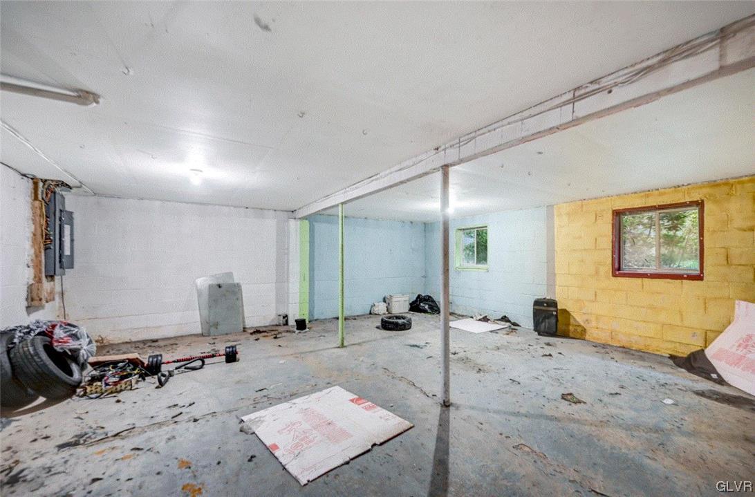 555 Rinker Road Stroudsburg, PA 18360 - Photo 38 of 44 a view of a room with gym equipment