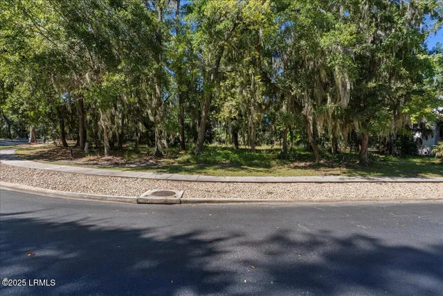 $125,000 | 300 De La Gaye Point, Beaufort, SC 29902