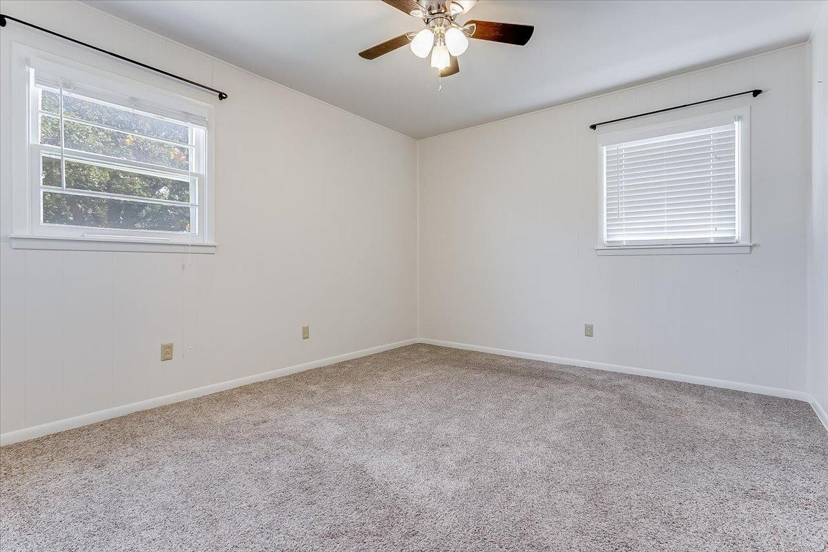 2801 62nd Street Lubbock, TX 79413 - Photo 18 of 21 an empty room with a window