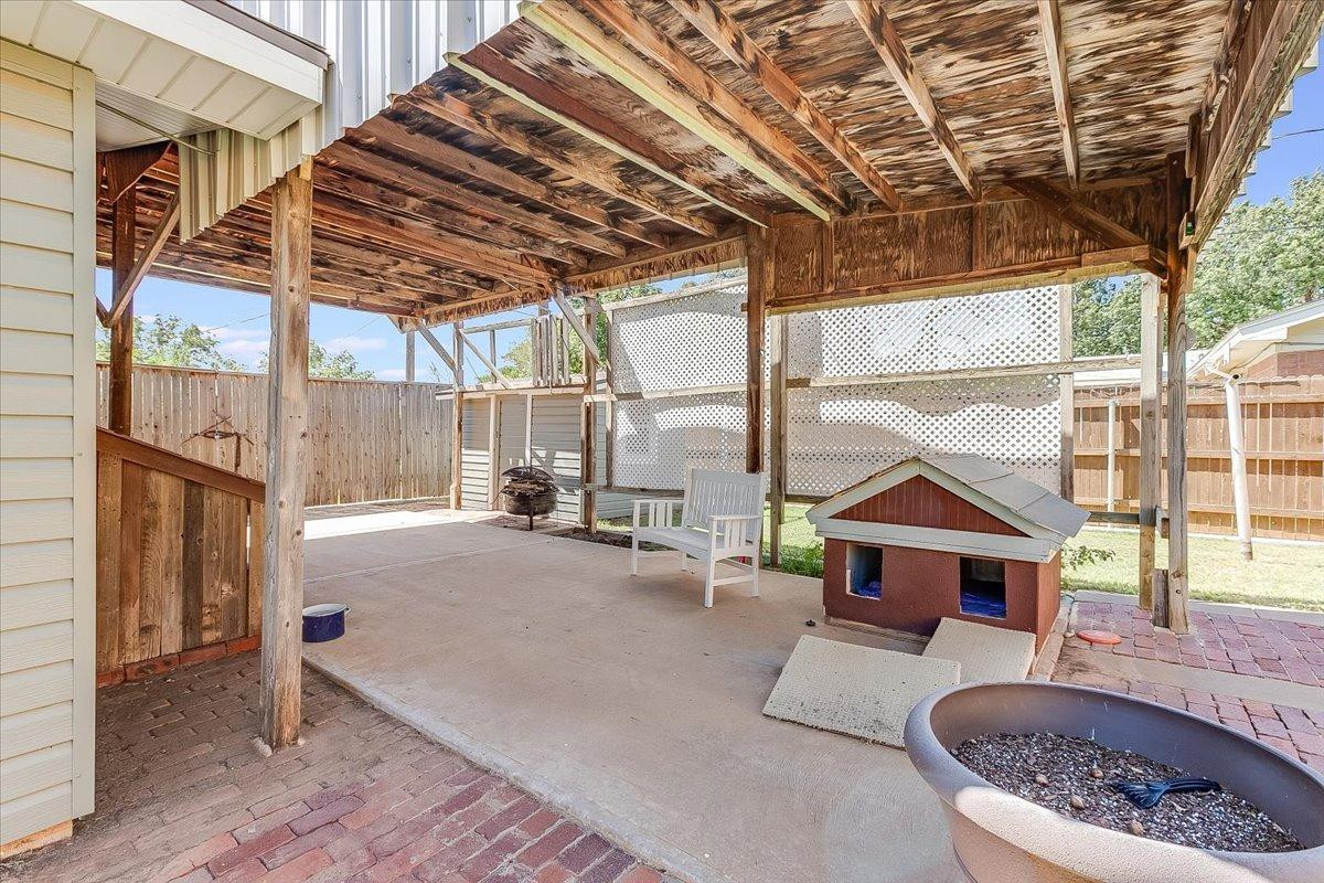 2801 62nd Street Lubbock, TX 79413 - Photo 4 of 21 a view of an outdoor space