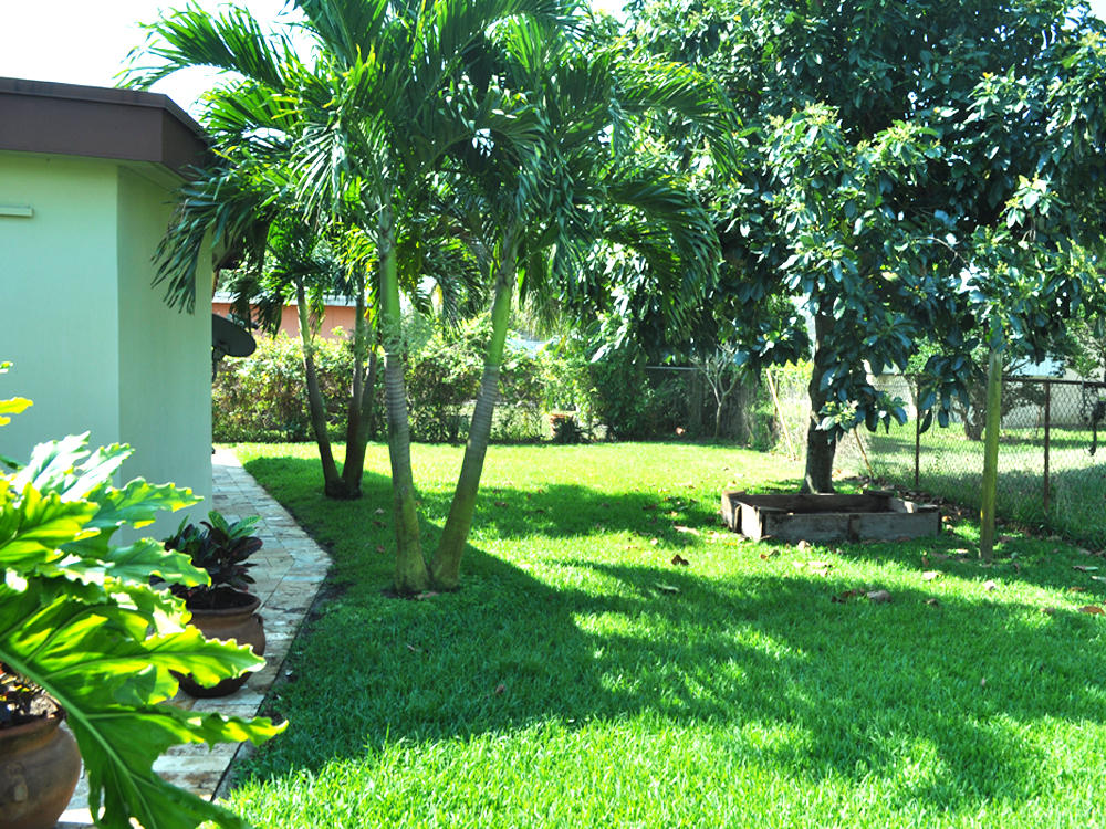 699 Northwest 14th Avenue Boca Raton, FL 33486 - Photo 18 of 18 Backyard View