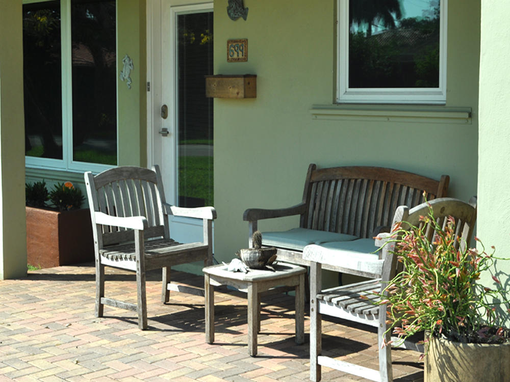 699 Northwest 14th Avenue Boca Raton, FL 33486 - Photo 4 of 18 Front Porch