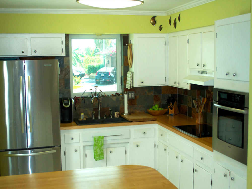 699 Northwest 14th Avenue Boca Raton, FL 33486 - Photo 8 of 18 Kitchen