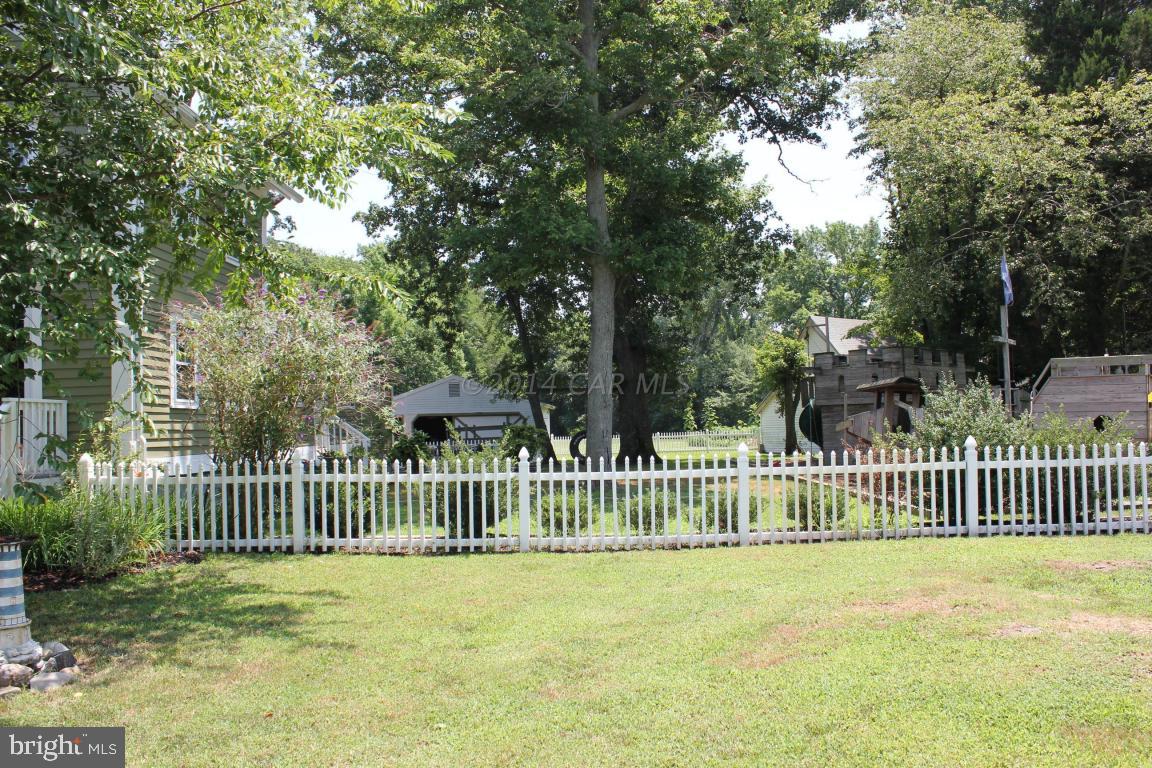 20633 Nanticoke Road Nanticoke, MD 21840 - Photo 8 of 46 a view of a gate and fence