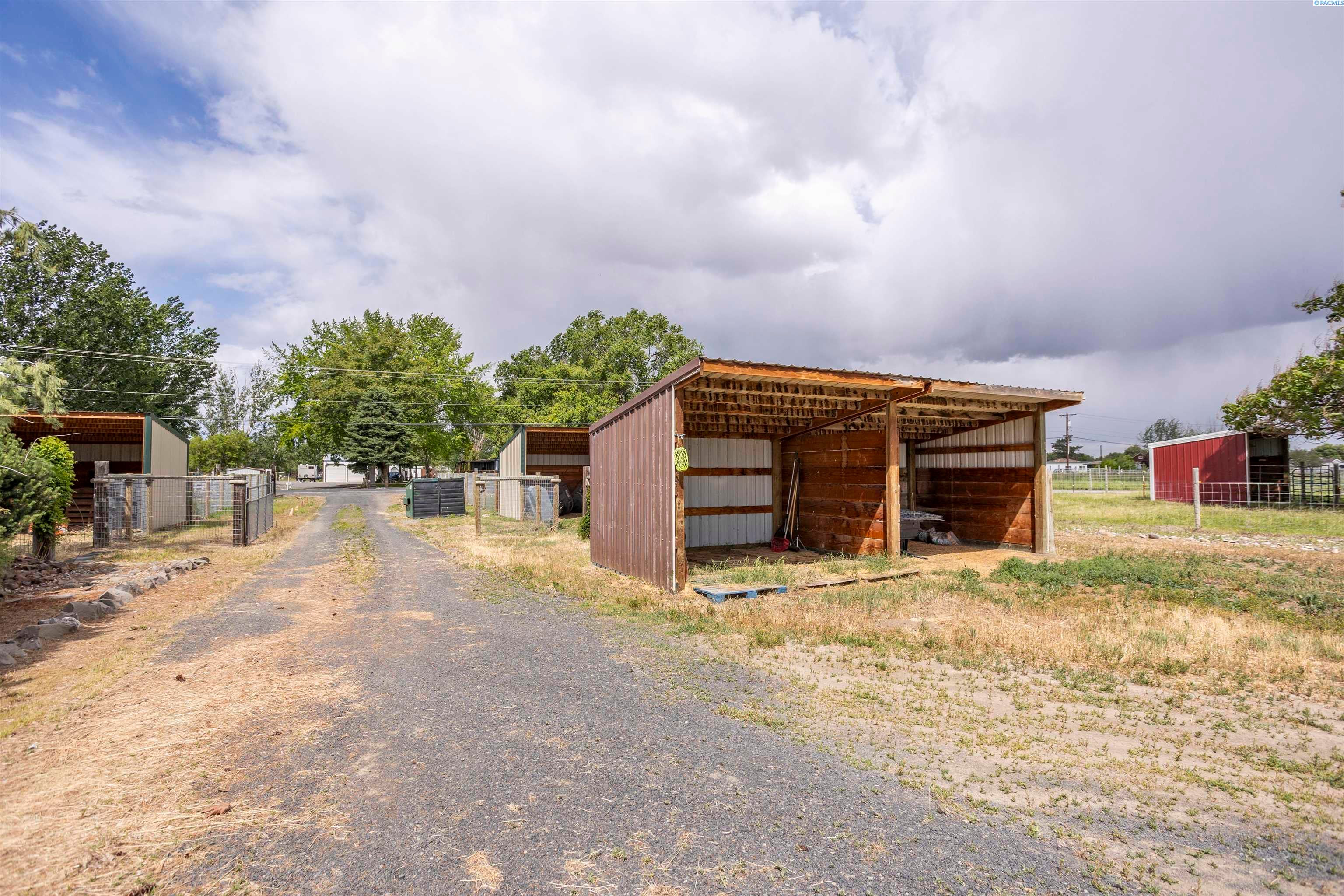 34507 South Finley Road Kennewick, WA 99337 - Photo 37 of 50 Gallery Image 37