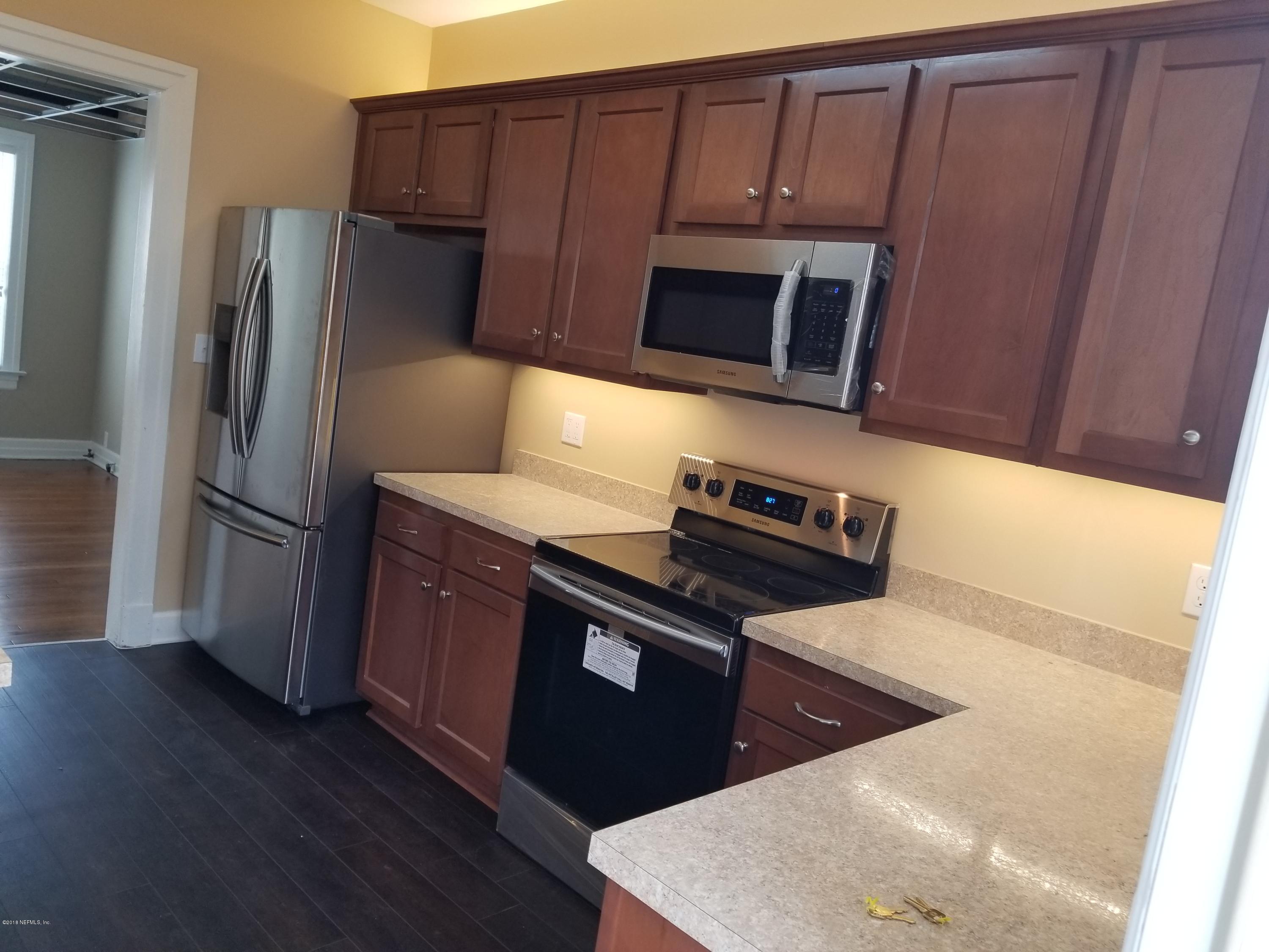 1046 Riviera Street, Unit LOWR Jacksonville, FL 32207 - Photo 4 of 18 20180222_110913