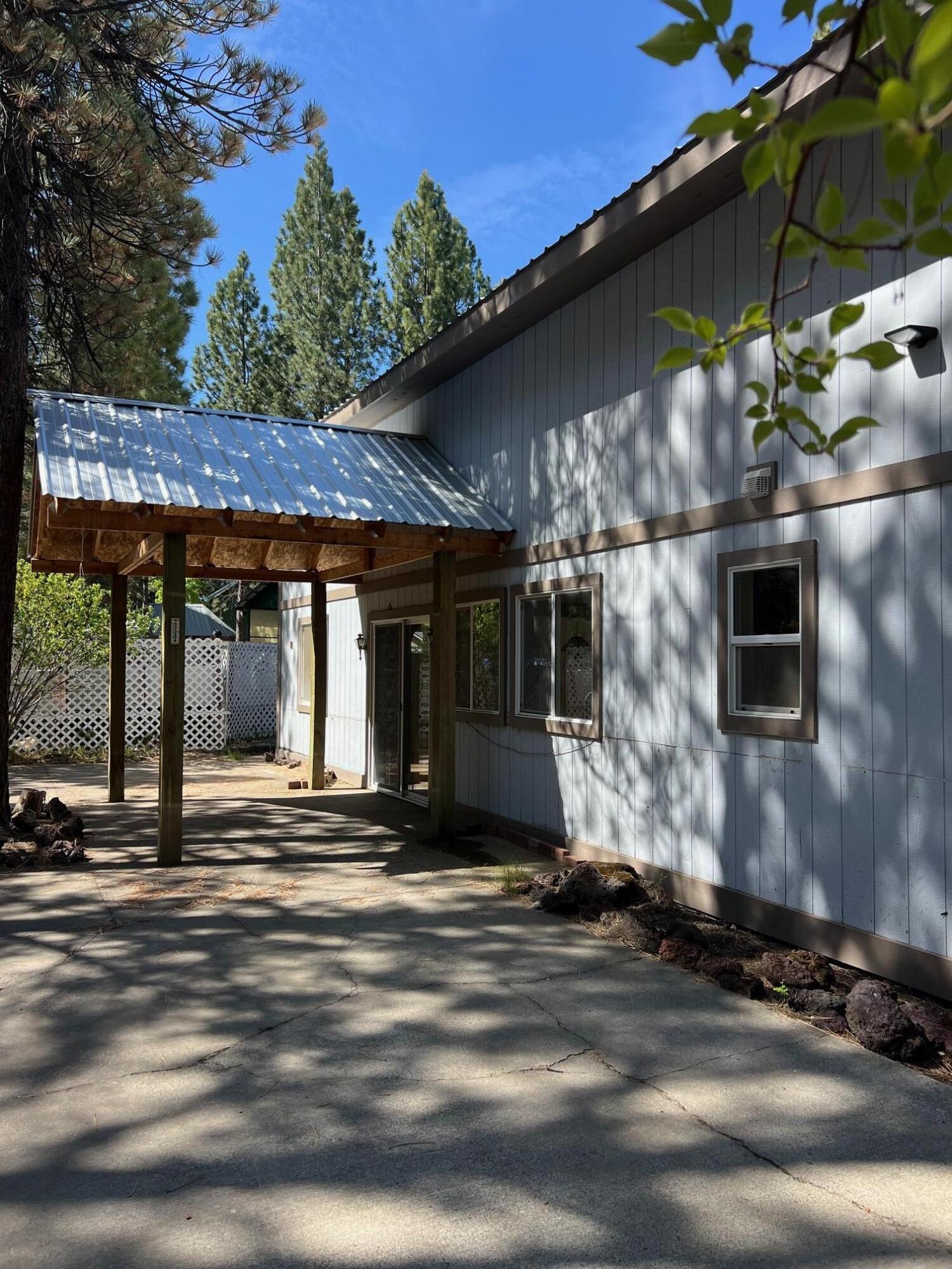 52360 Ammon Road La Pine, OR 97739 - Photo 4 of 49 IMG_1657