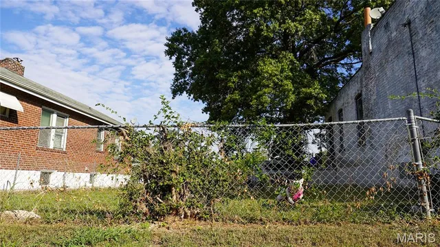 $47,625 | 949 Canaan Avenue, St. Louis, MO 63147