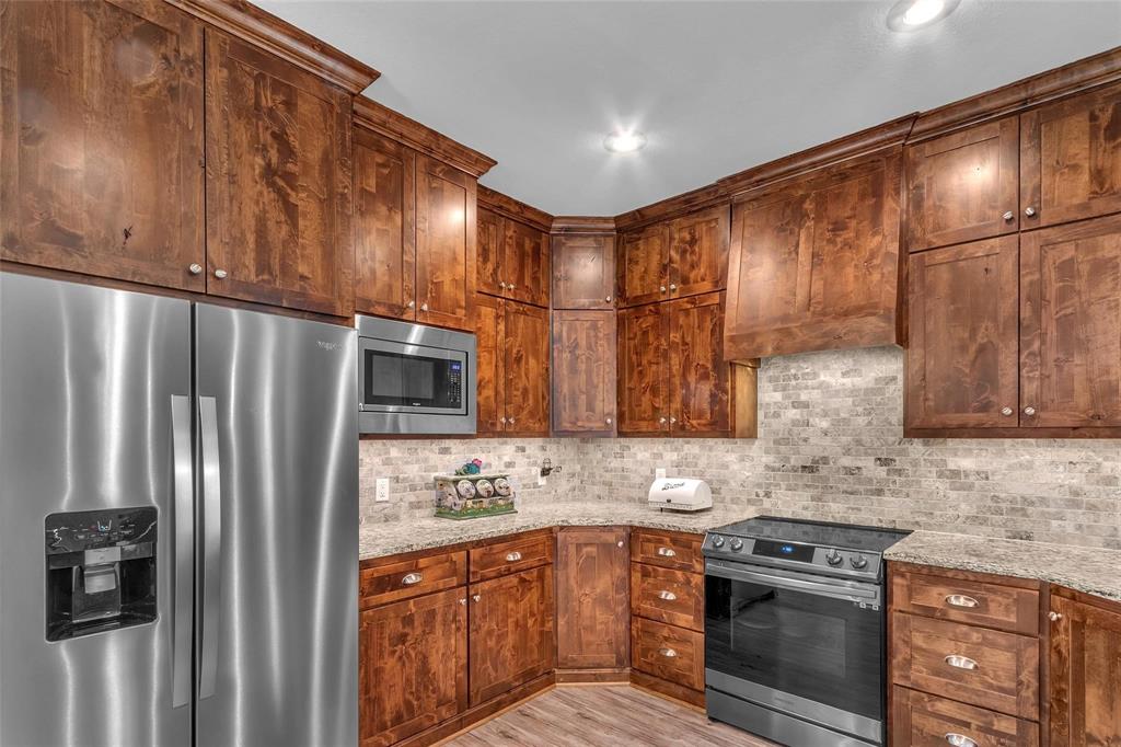 129 Oak Springs Loop Mabank, TX 75147 - Photo 10 of 32