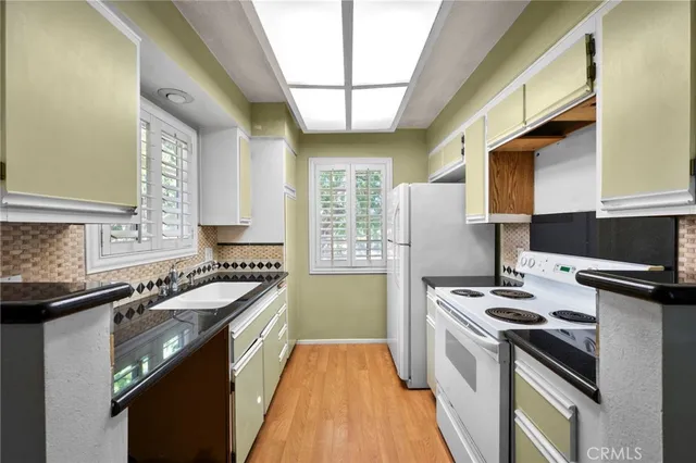 $425,000 | 3500 South Greenville Street, Unit A5, Santa Ana, CA 92704