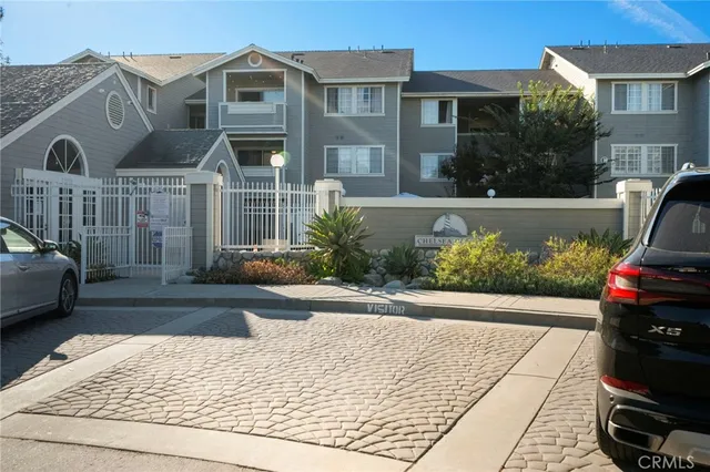 $425,000 | 3500 South Greenville Street, Unit A5, Santa Ana, CA 92704