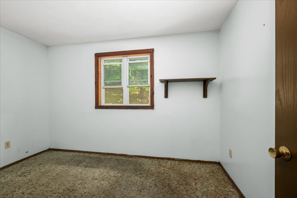80 Meadow Road Spencer, MA 01562 - Photo 12 of 28 Gallery Image 12