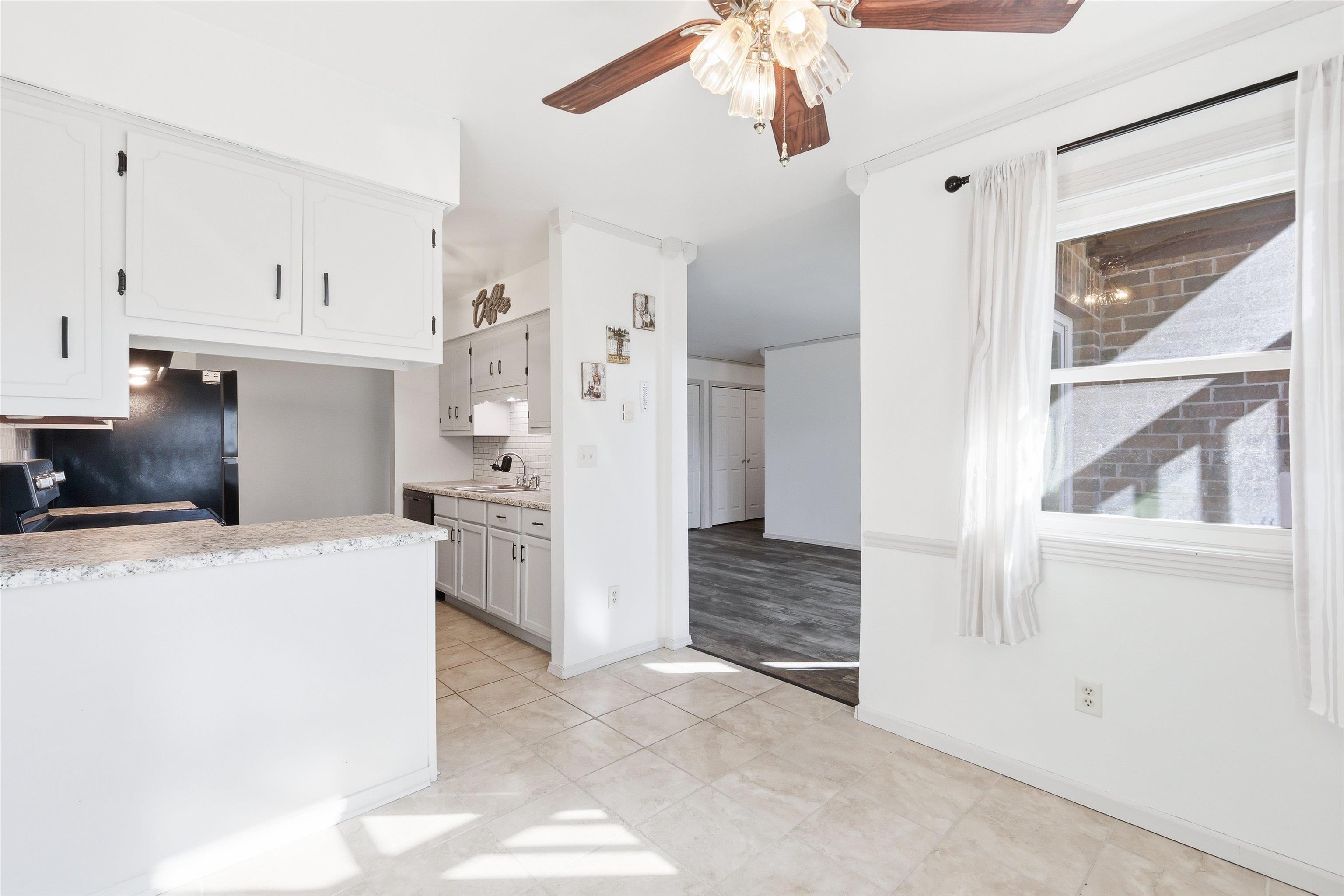 1161 Gillingham Road, Unit B3 Neenah, WI 54956 - Photo 9 of 17