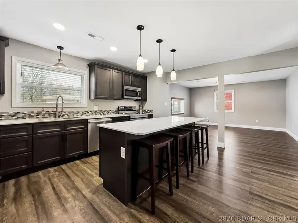 $289,500 | 106 Leonard North, Camdenton, MO 65020