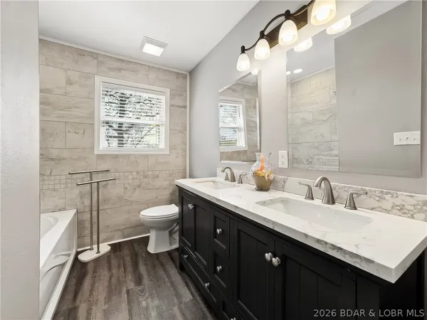 $289,500 | 106 Leonard North, Camdenton, MO 65020