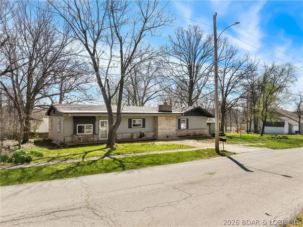 $289,500 | 106 Leonard North, Camdenton, MO 65020
