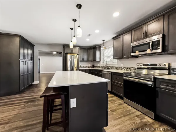 $289,500 | 106 Leonard North, Camdenton, MO 65020