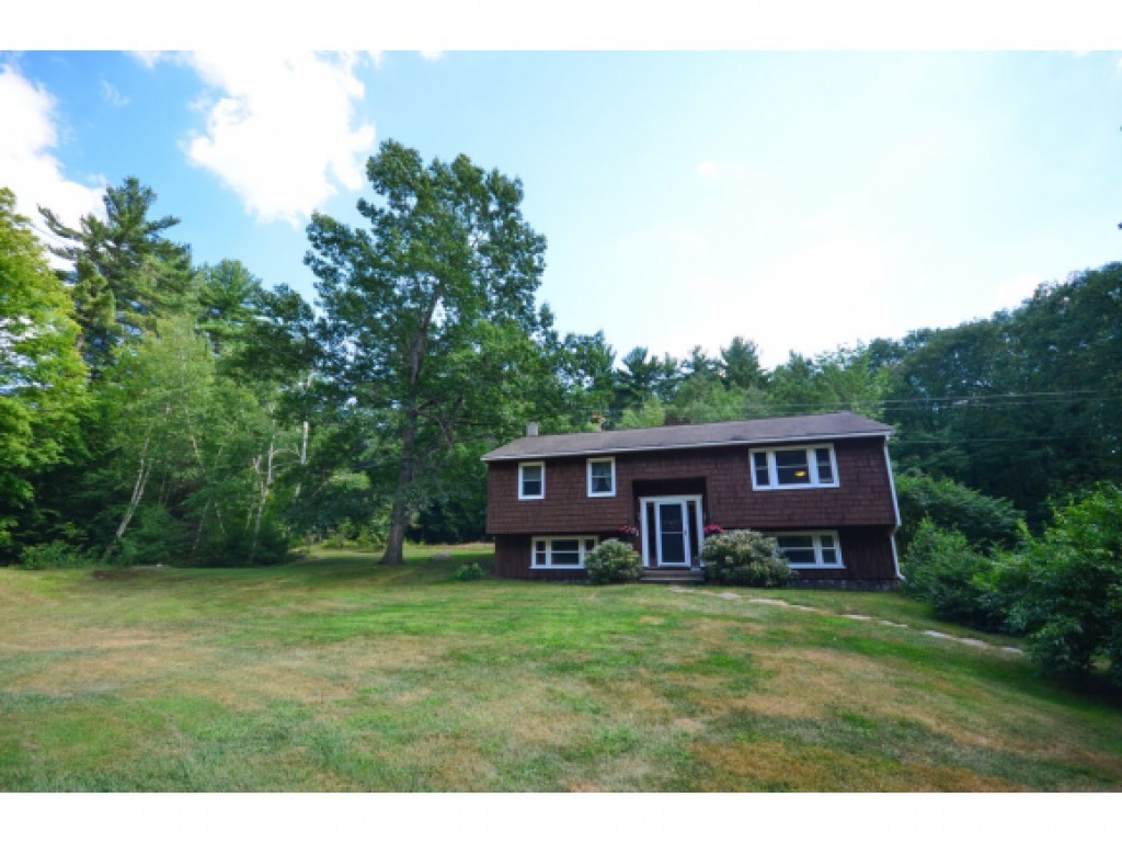 74 Lane Road Raymond, NH 03077 - Photo 2 of 22 Gallery Image 2