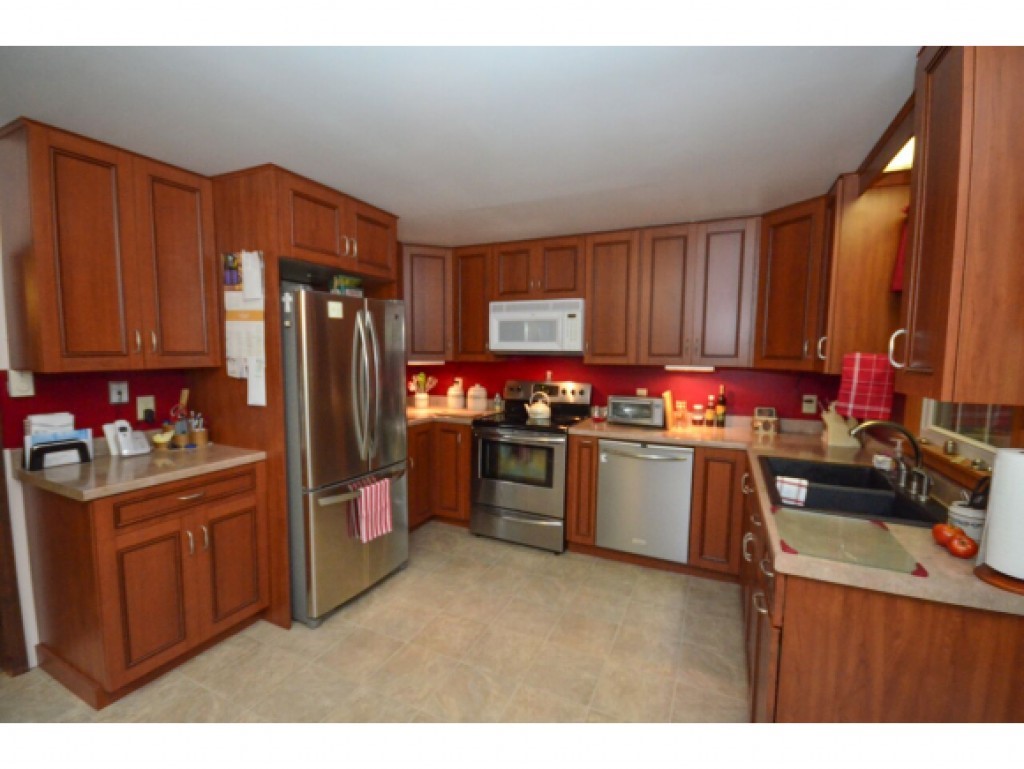 74 Lane Road Raymond, NH 03077 - Photo 5 of 22 Gallery Image 5