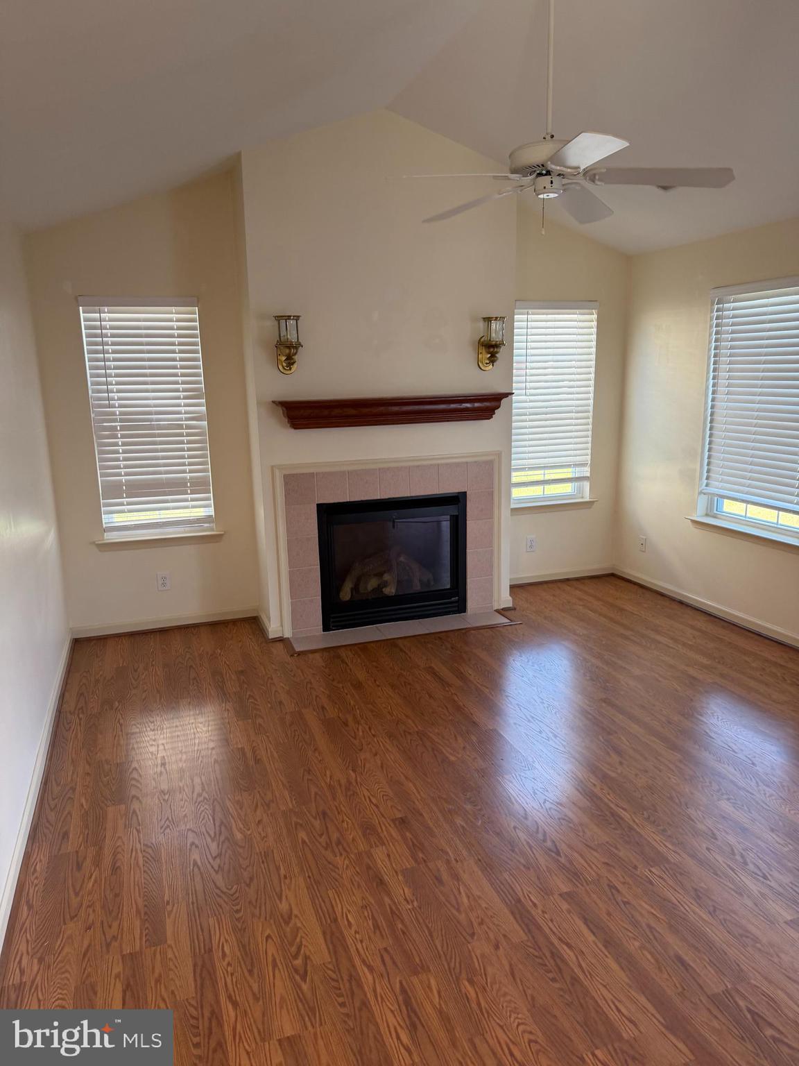 1169 Sharp Road, Unit 21 Vineland, NJ 08360 - Photo 2 of 5 Living Room with Firepalce