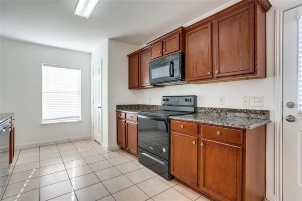 $2,000 | 317 Meadow View Lane, Anna, TX 75409