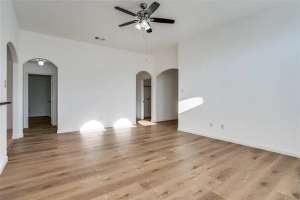 $2,000 | 317 Meadow View Lane, Anna, TX 75409