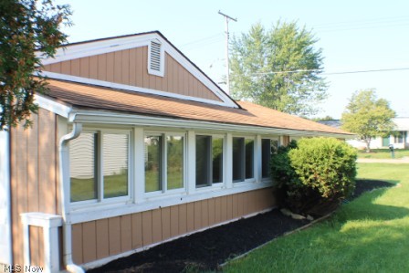 10306 Wellington Road Mantua, OH 44255 - Photo 4 of 25
