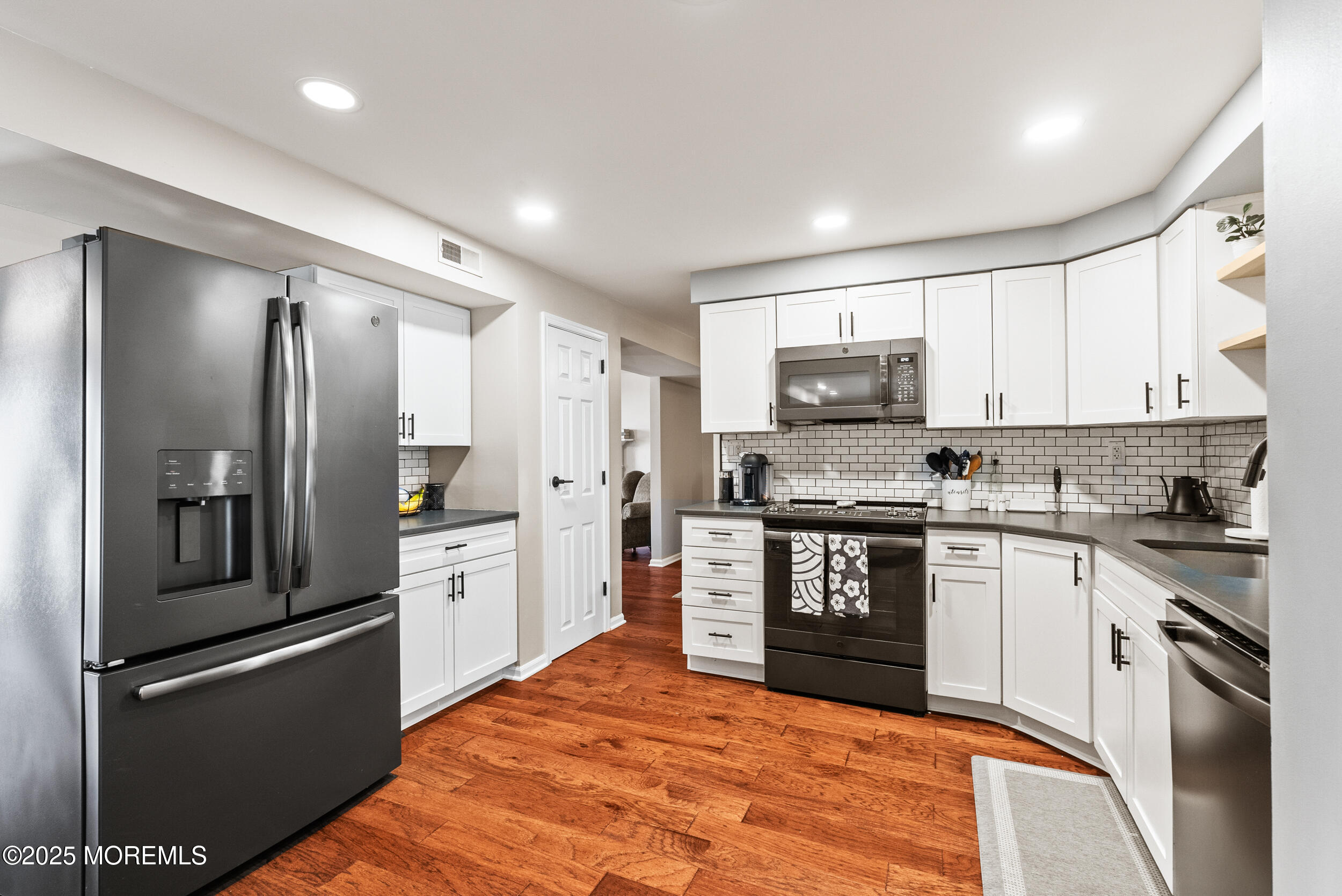 135 Carlton Avenue Evesham, NJ 08053 - Photo 18 of 39 29_029