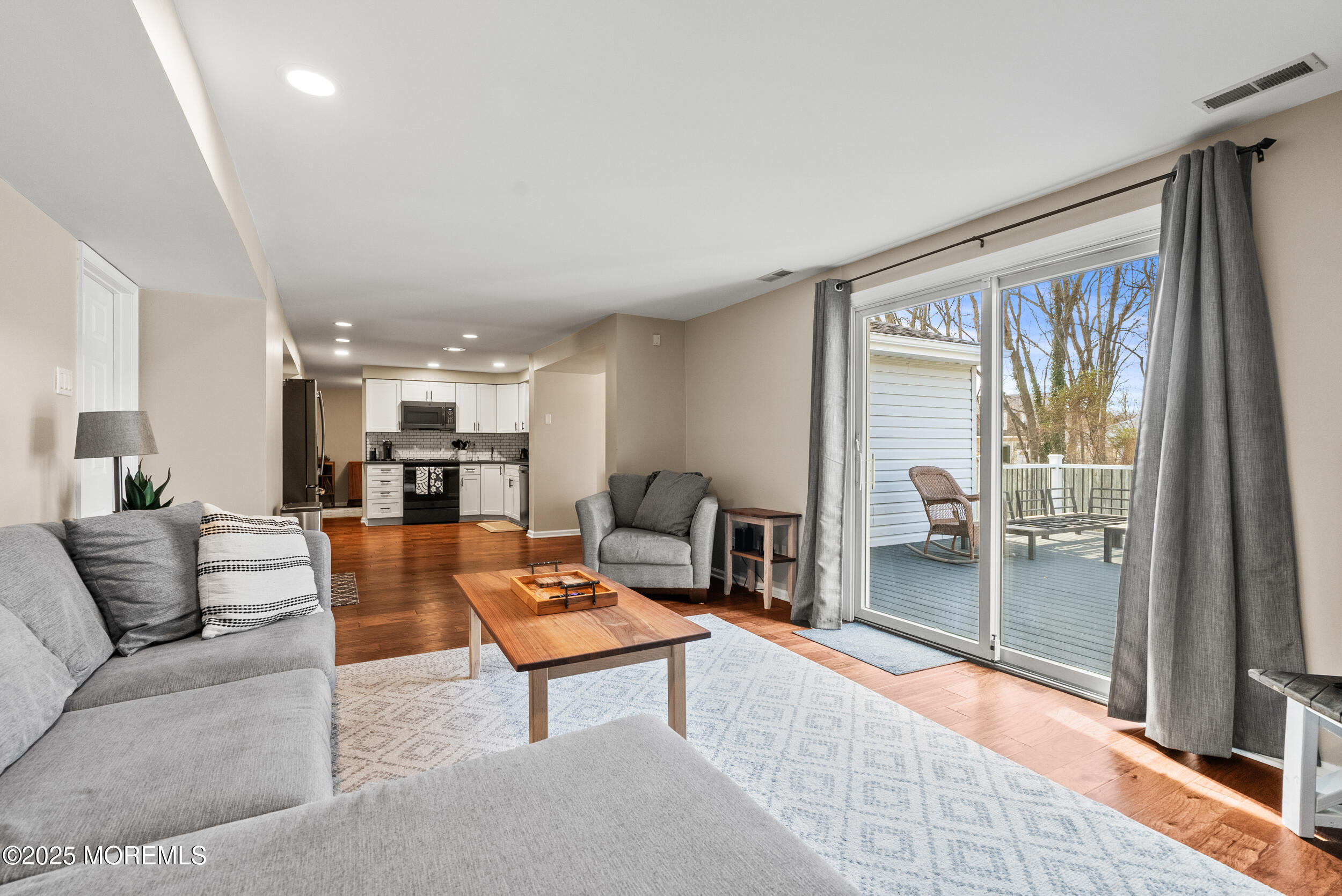 135 Carlton Avenue Evesham, NJ 08053 - Photo 23 of 39 34_034