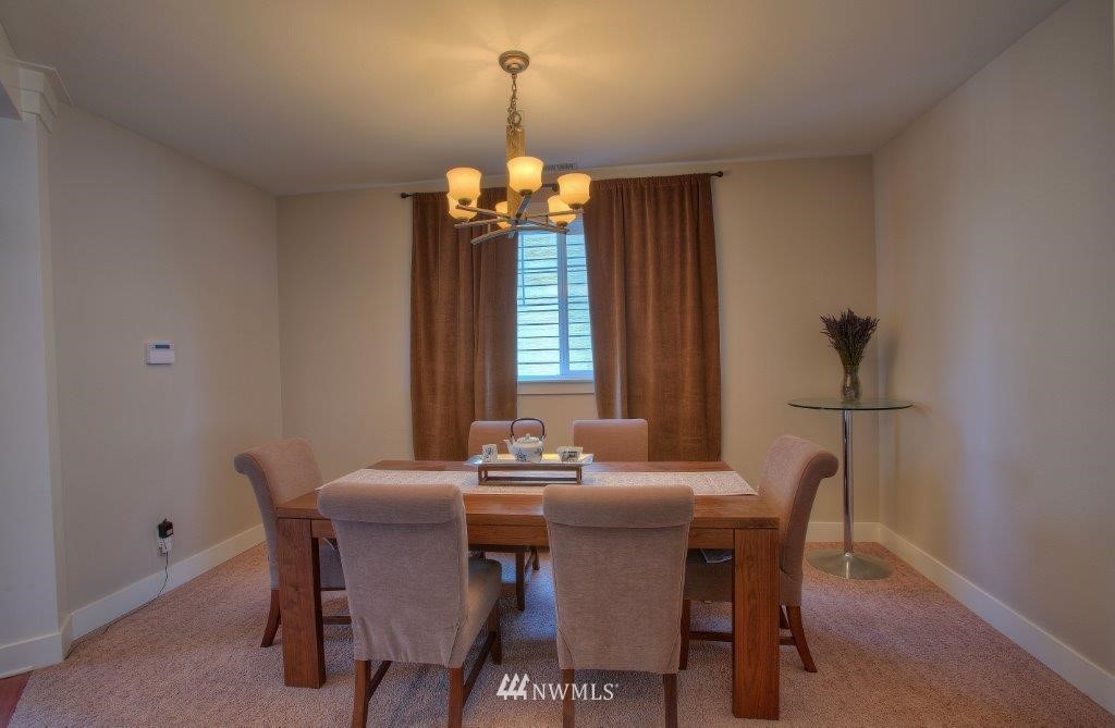 5117 Northeast 7th Place Renton, WA 98059 - Photo 3 of 16