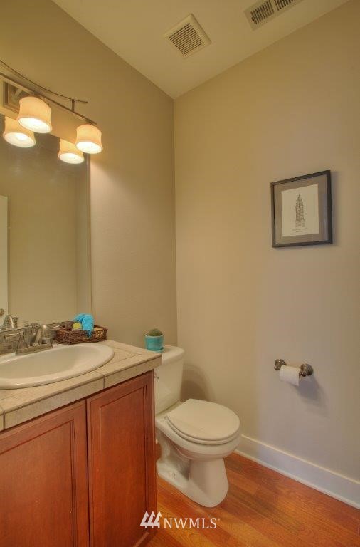 5117 Northeast 7th Place Renton, WA 98059 - Photo 8 of 16