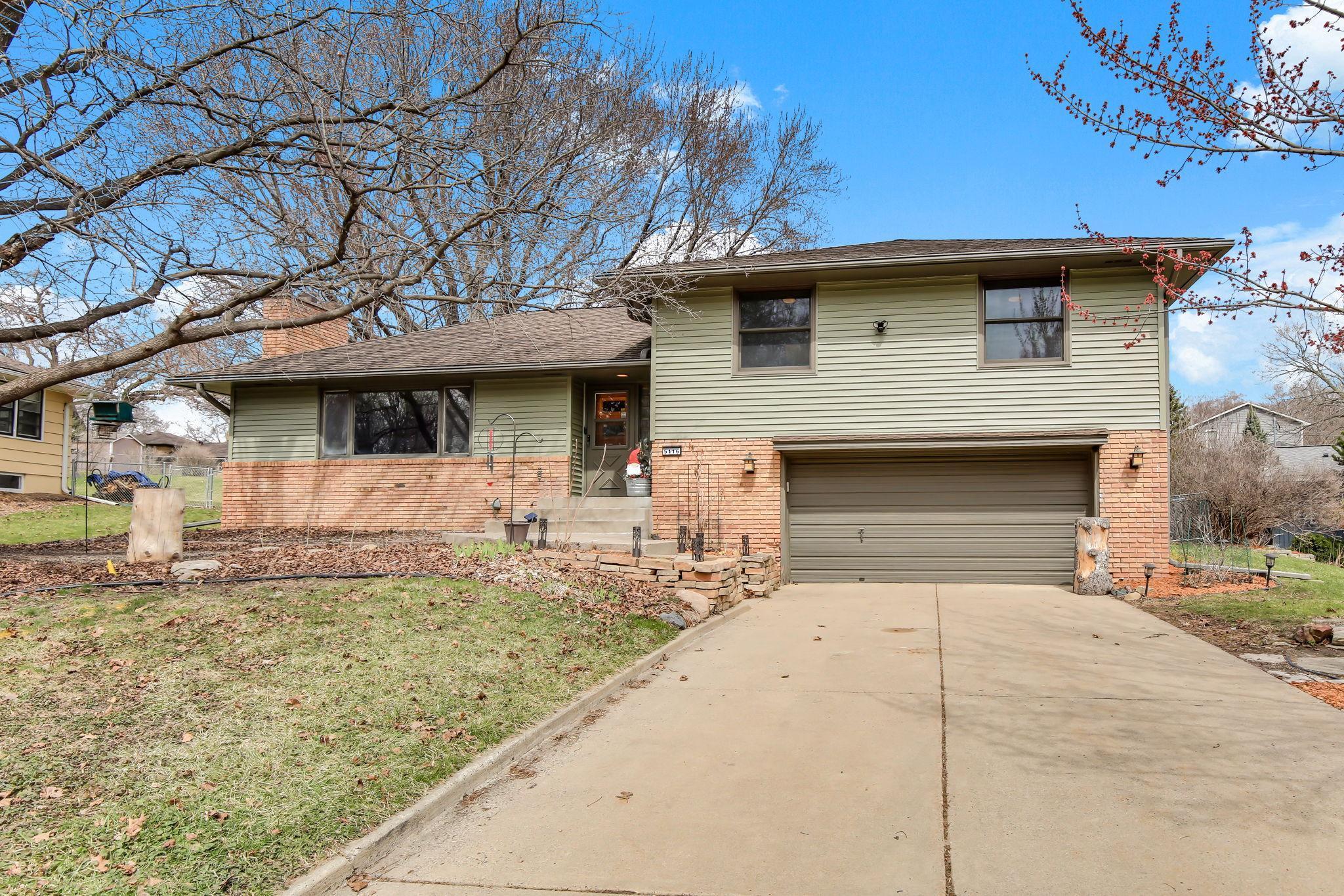 5116 Meadow Ridge Edina, MN 55439 - Photo 2 of 43