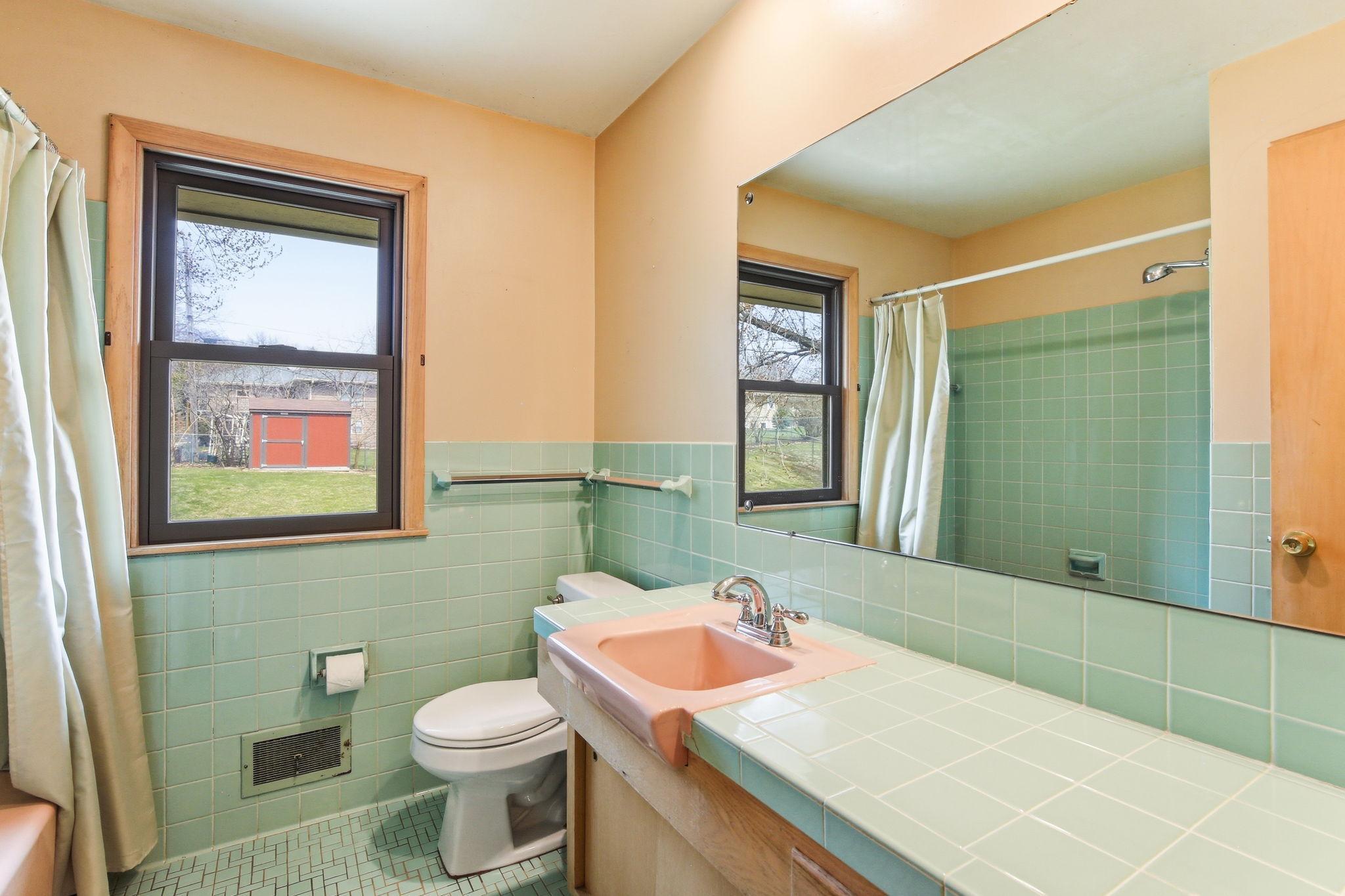 5116 Meadow Ridge Edina, MN 55439 - Photo 23 of 43