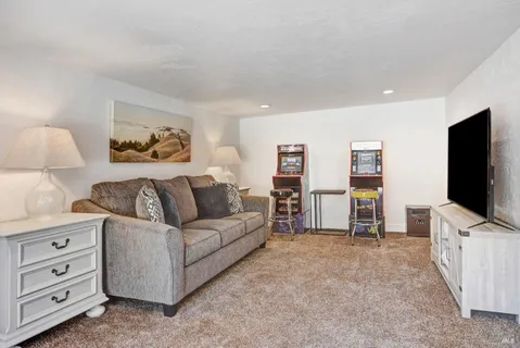 $1,975,000 | 820-824 Warm Springs Road, Kenwood, CA 95452