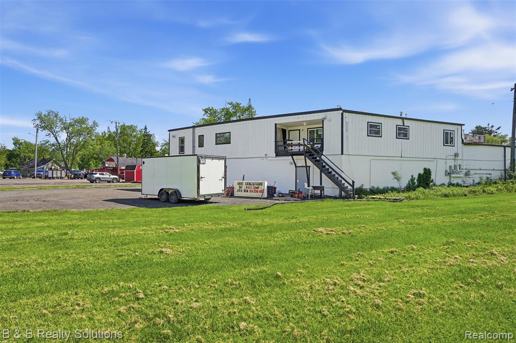 780 North Van Dyke Road, Unit APARTMENT #1 Almont, MI 48003 - Photo 28 of 28