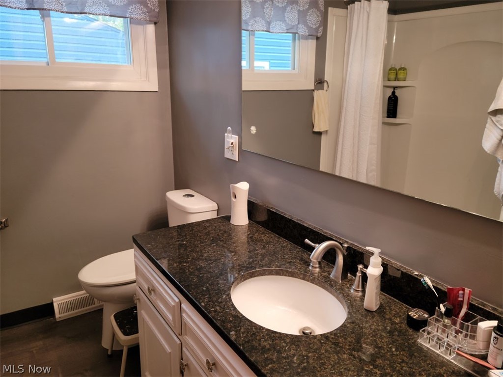 6286 Stanbury Road Parma, OH 44129 - Photo 14 of 20