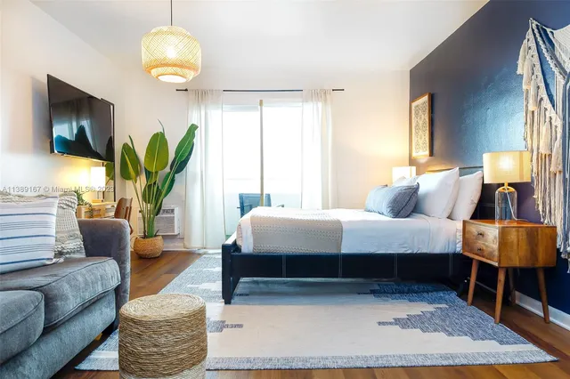 $2,800 | 7904 West Drive, Unit 812, North Bay Village, FL 33141